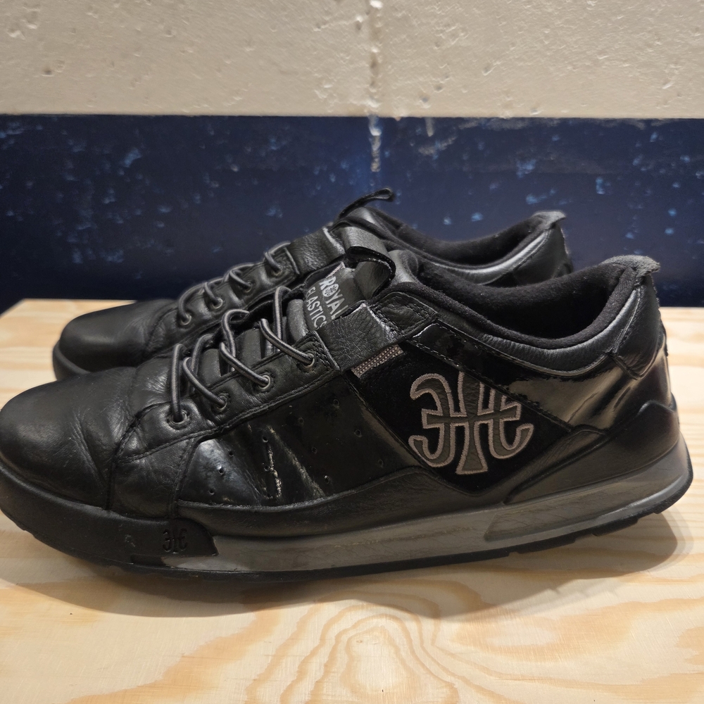 Royal Elastics Men's Icon Black Slip-on Sneakers (Size 12) - Picture 5 of 10